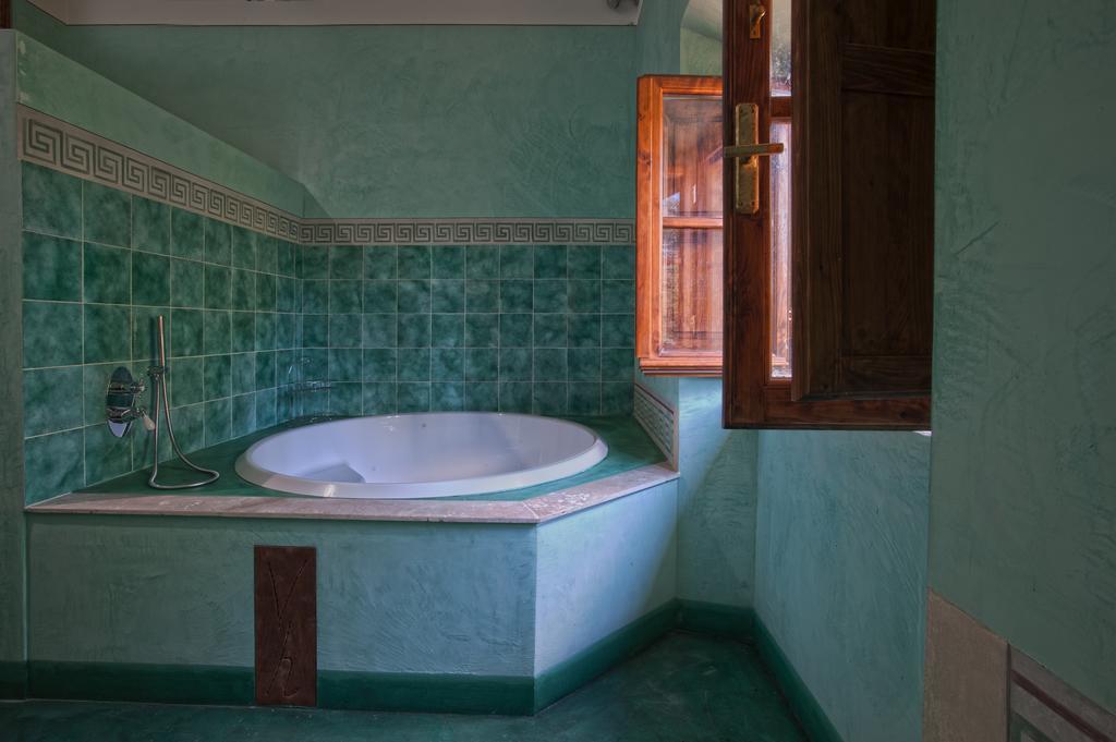 Villa Humbourg Чертальдо Экстерьер фото